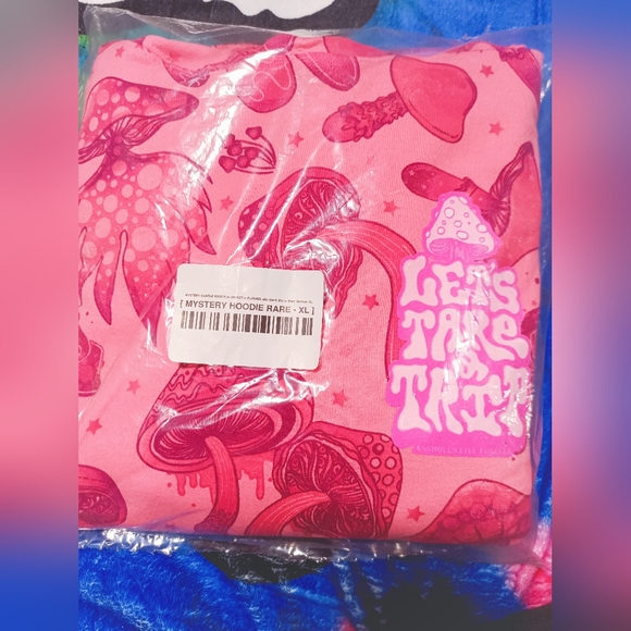 *Brand New* ALF "Let's Take a Trip" XL Sweater - Picture 2 of 3